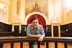 O cantor e pesquisador Pedro Paulo Malta vai apresentar o evento