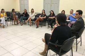 Reunião na Esaj tratou de iniciativas de apadrinhamento e adoção internacional de crianças