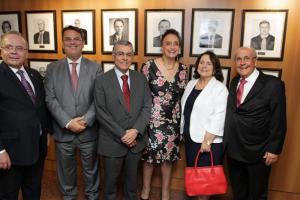 A desembargadora Nilza Bitar (ao centro) com os desembargadores Ricardo Cardozo, Claudio de Mello Tavares,  Milton Fernandes, Elisabete Filizzola e Celso Ferreira Filho