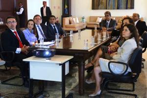 Juízes do 2° NUR em reunião com o presidente da Cojes, desembargador Joaquim Domingos